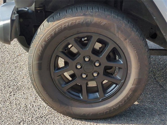 Used 2023 Jeep Gladiator Overland image 10