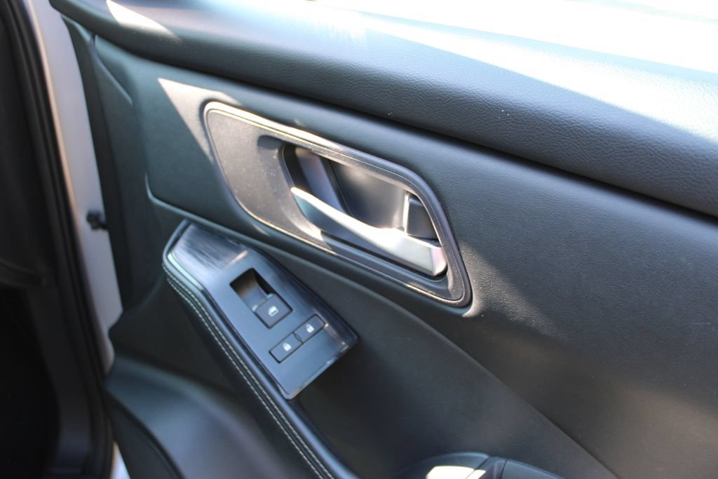 Used 2024 Nissan Rogue SV FWD image 20