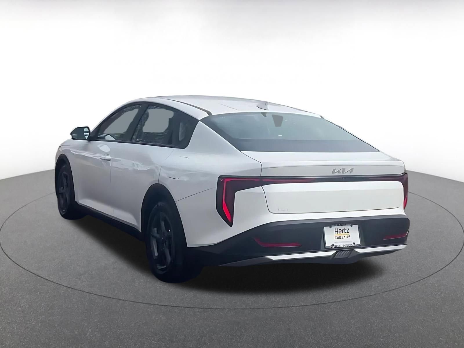 Used 2025 Kia K4 LXS image 11