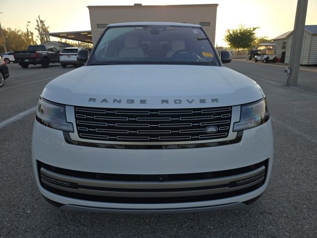 Used 2023 Land Rover Range Rover Long Wheelbase SE image 8