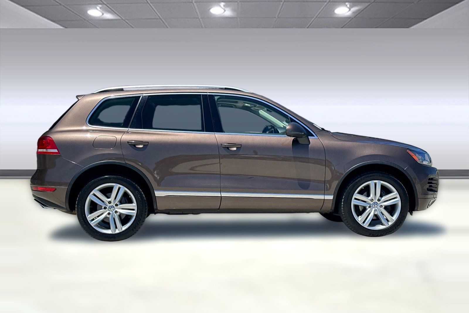 Used 2013 Volkswagen Touareg Executive AWD/4WD image 7