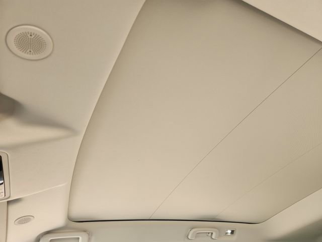 Used 2025 Land Rover Discovery Sport S AWD/4WD image 18