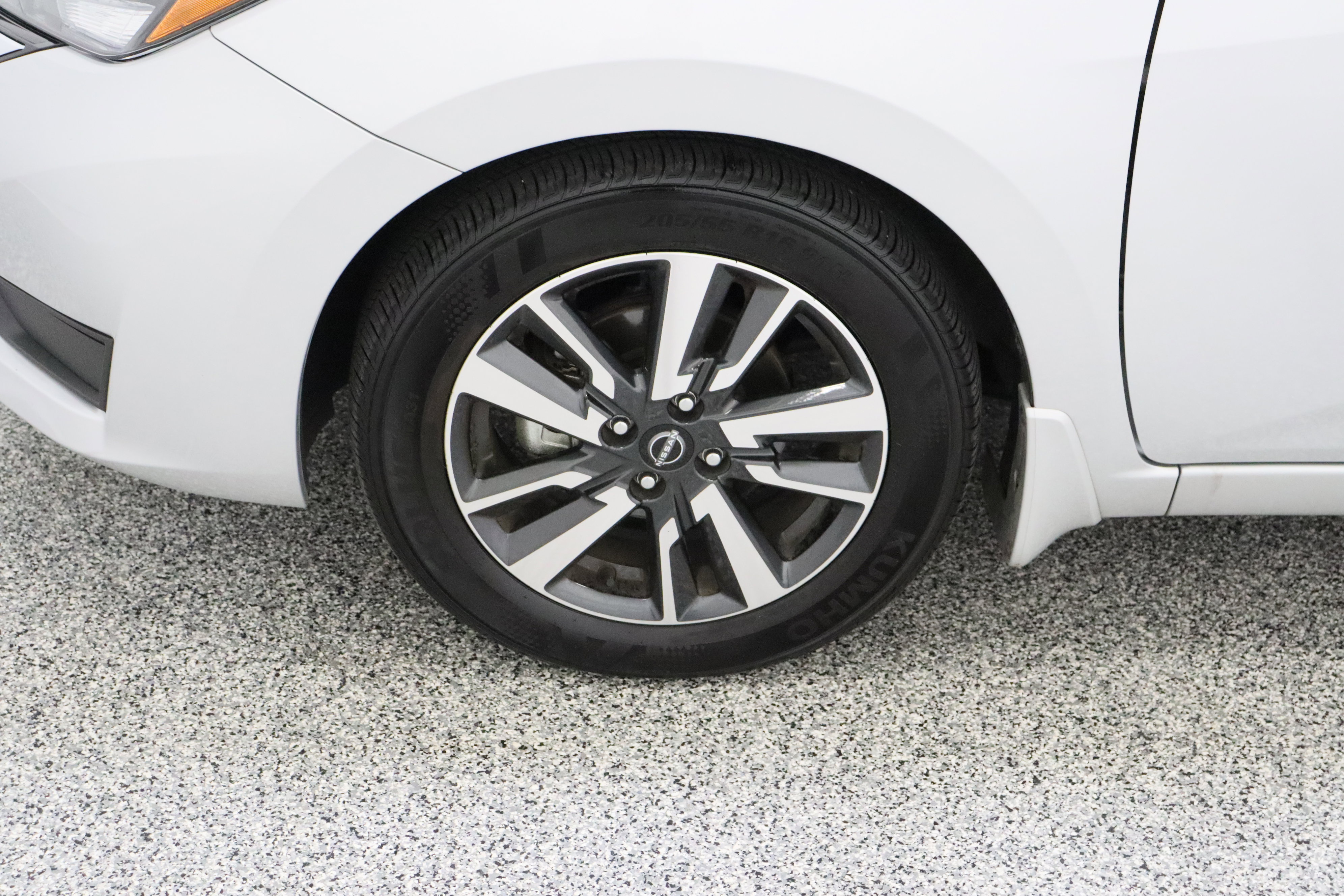 Used 2025 Nissan Versa SV w/ Trunk Package image 11