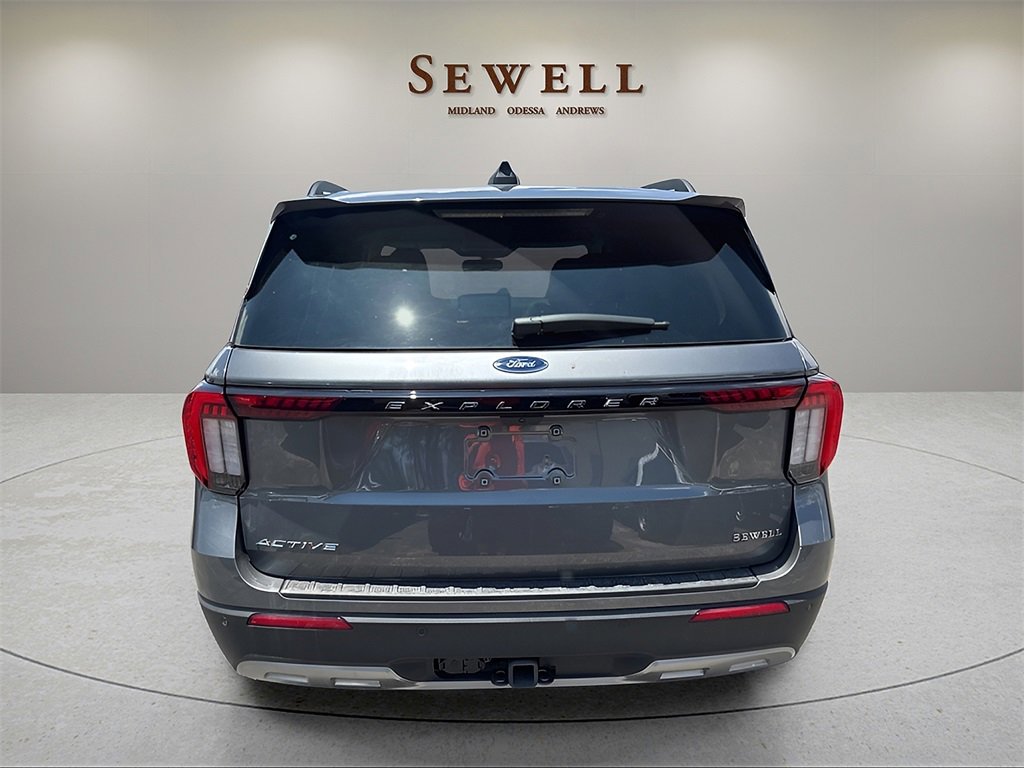 New 2025 Ford Explorer Active w/ Active Comfort Package image 4