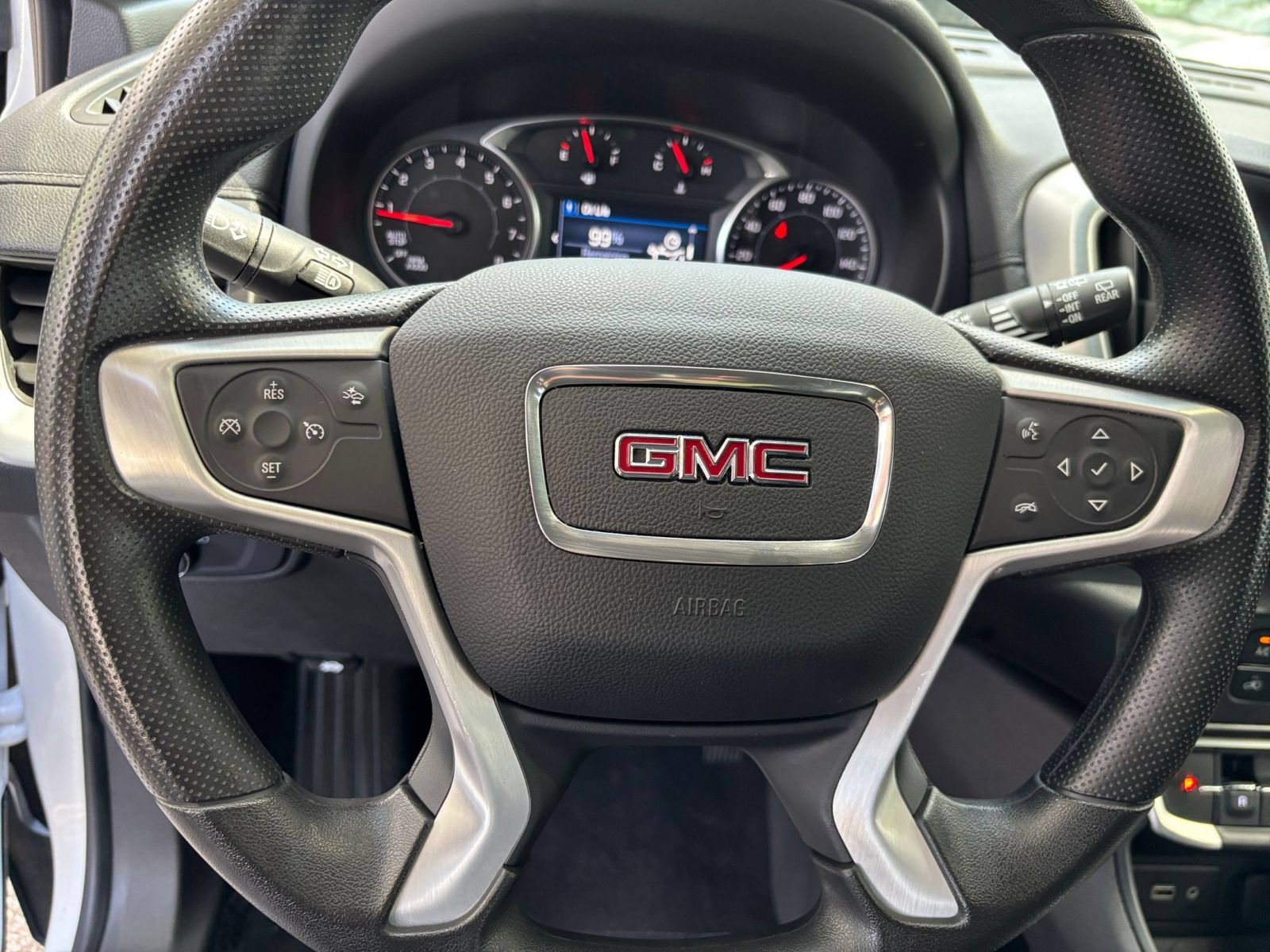 Used 2024 GMC Terrain SLE FWD image 26