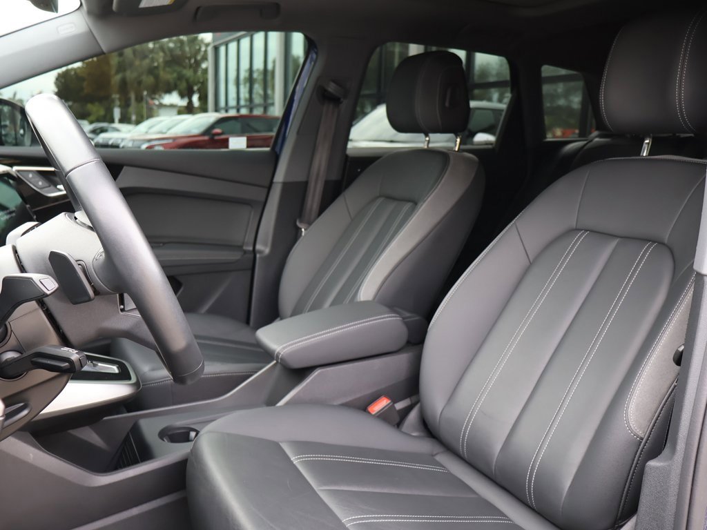 Used 2023 Audi Q4 e-tron Premium Plus w/ Premium Plus image 32