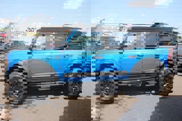 Used 2024 Ford Bronco Black Diamond image 2