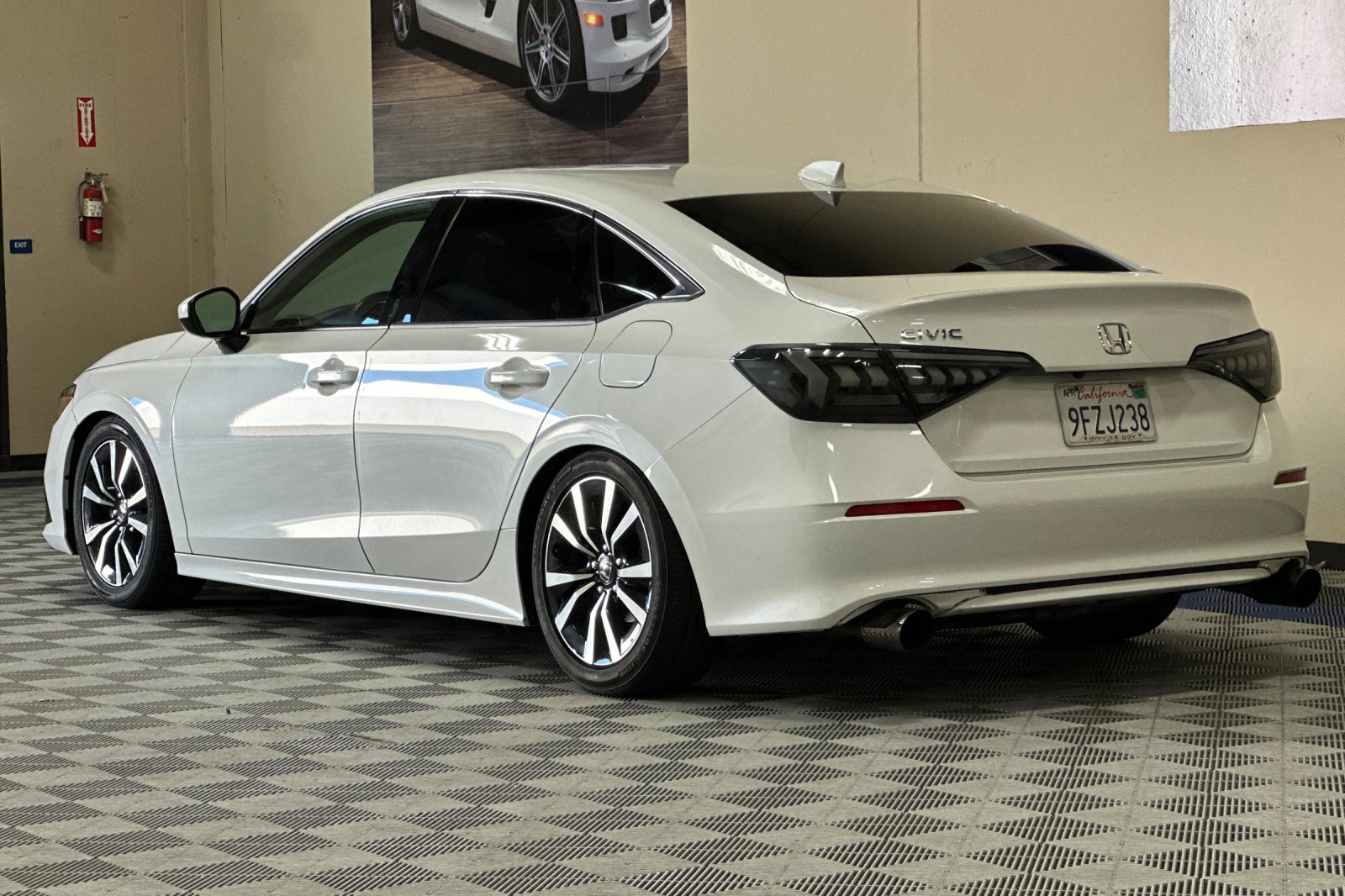 Used 2023 Honda Civic EX image 6