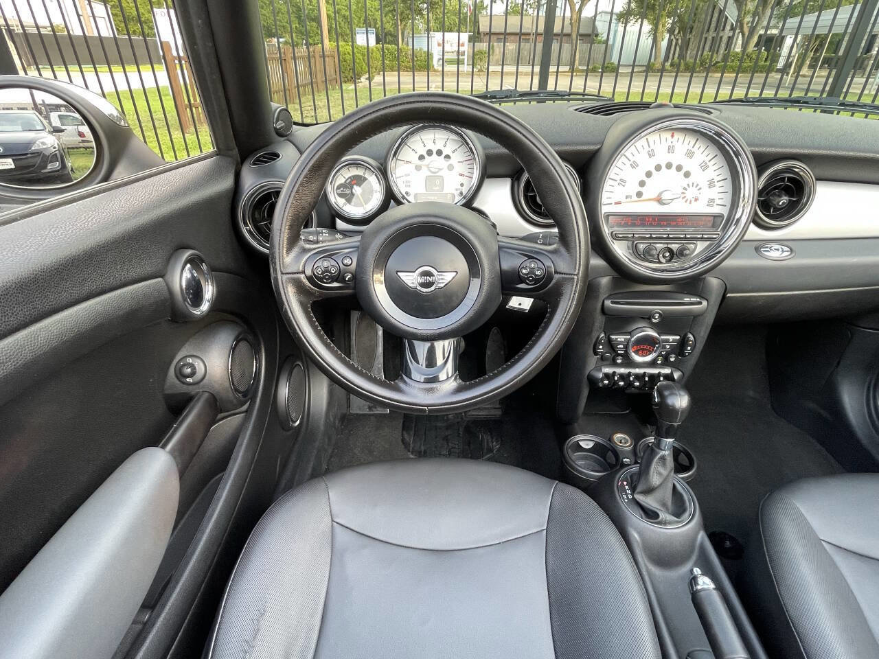 Used 2011 MINI Cooper Base 2dr Convertible image 29