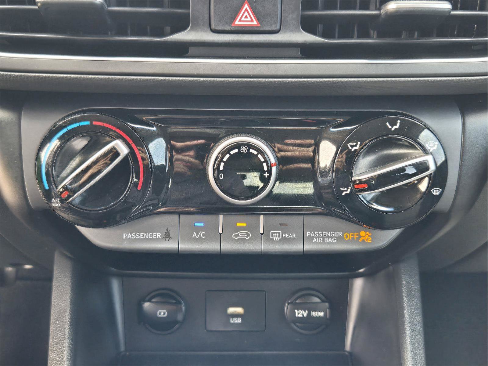 Used 2022 Hyundai Kona SE w/ Cargo Package FWD image 16