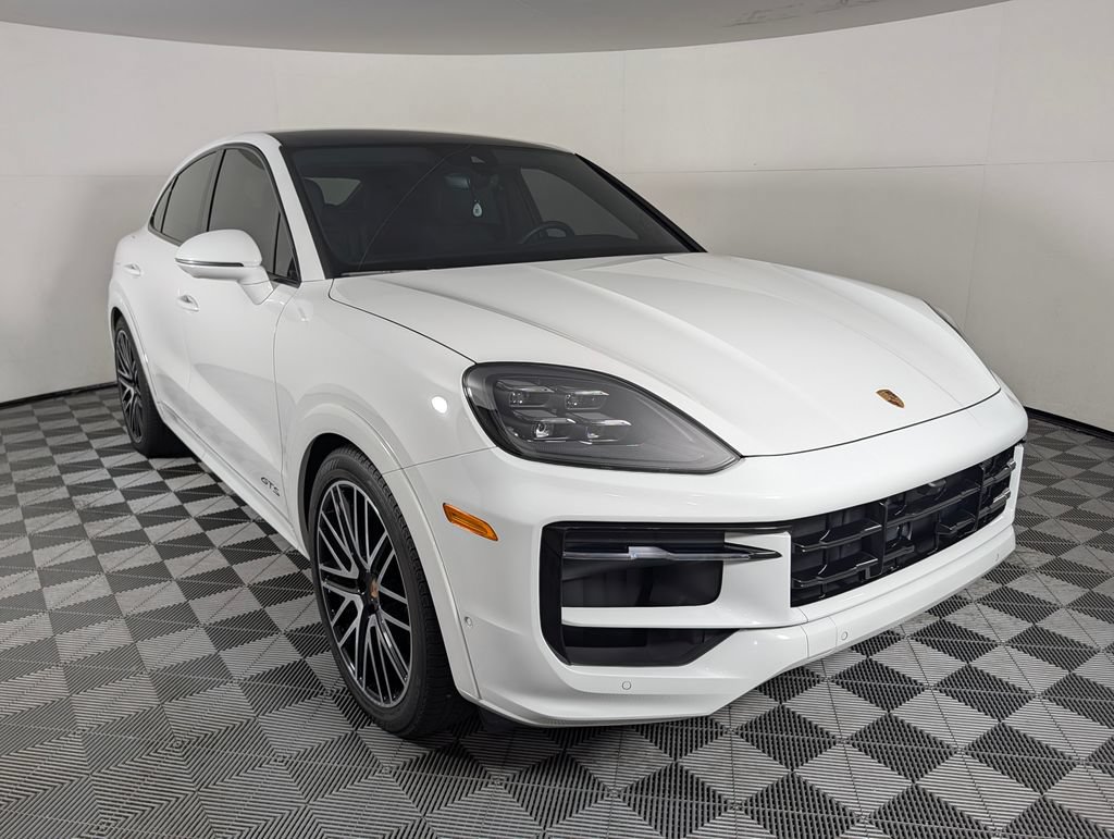 Certified 2025 Porsche Cayenne GTS AWD/4WD image 9