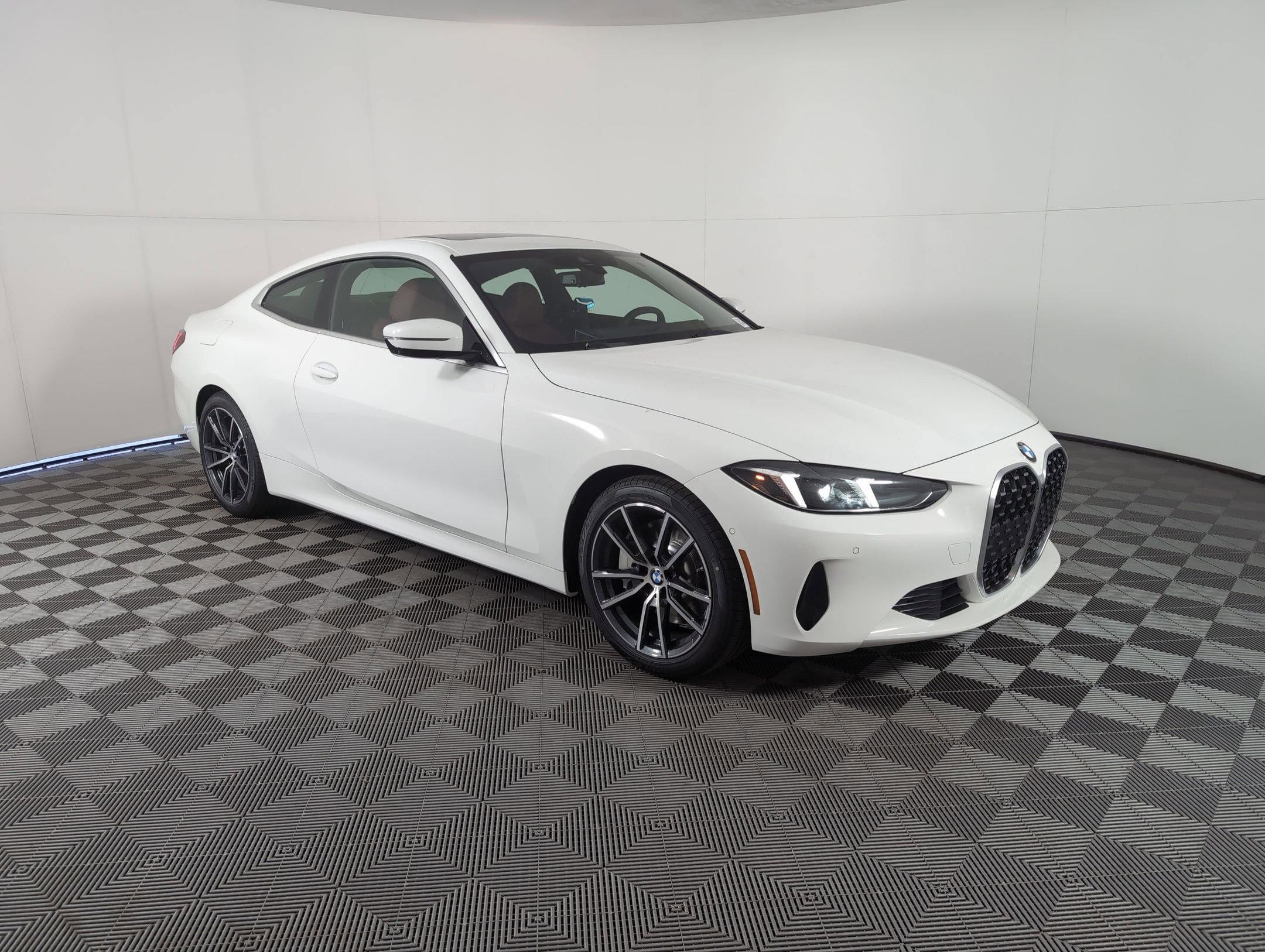 Used 2026 BMW 430i Coupe w/ Parking Assistance Package image 6