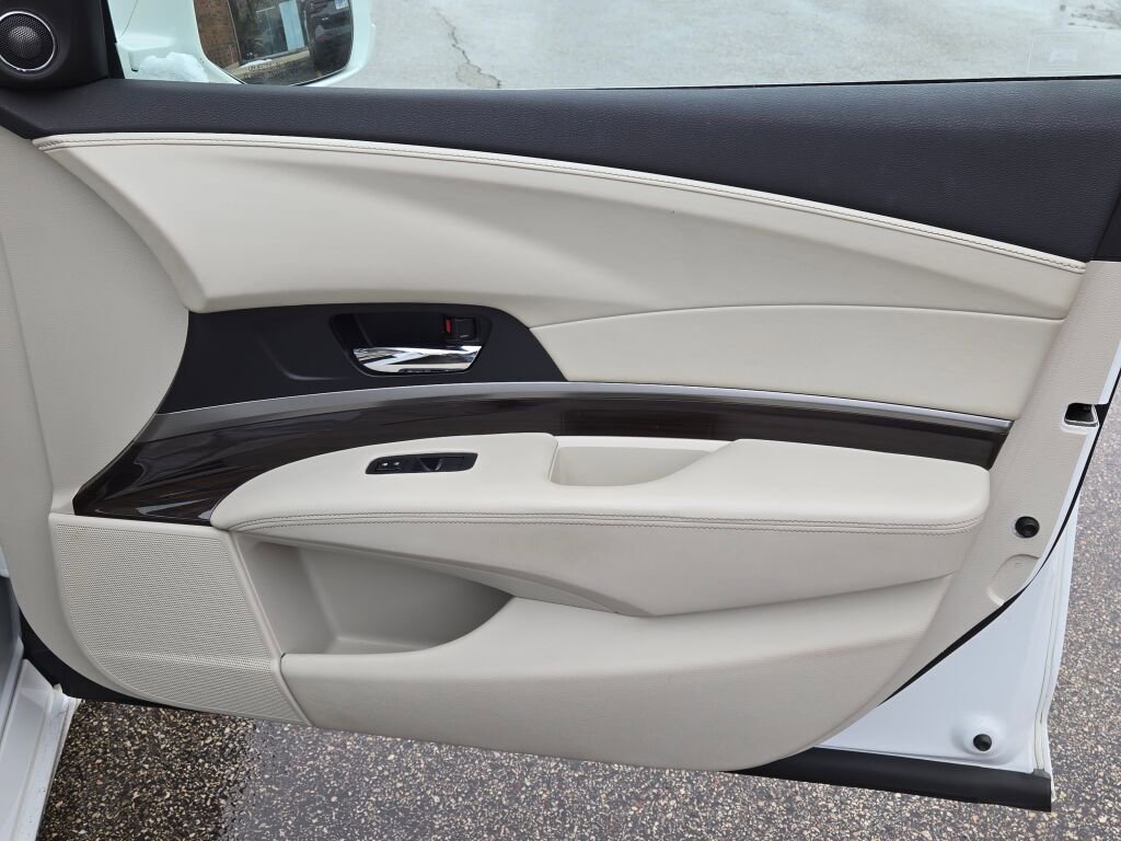 Used 2014 Acura RLX w/ Technology Package image 10
