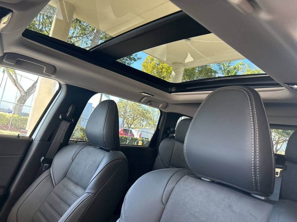 New 2026 Mitsubishi Outlander SE image 17