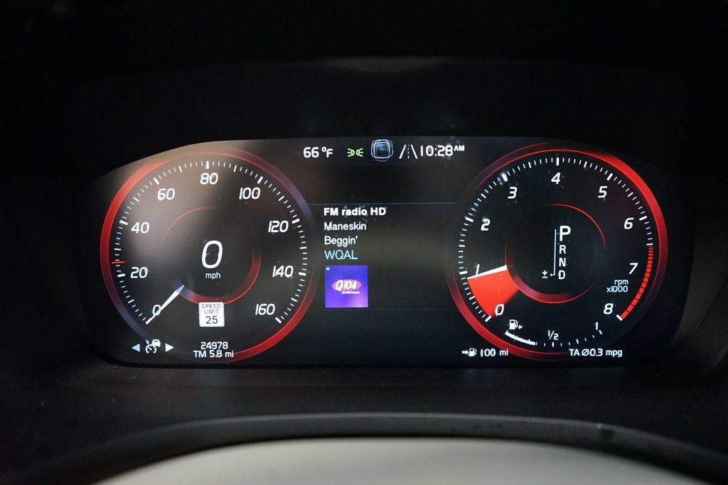 Used 2022 Volvo V60 T5 Cross Country AWD/4WD image 34