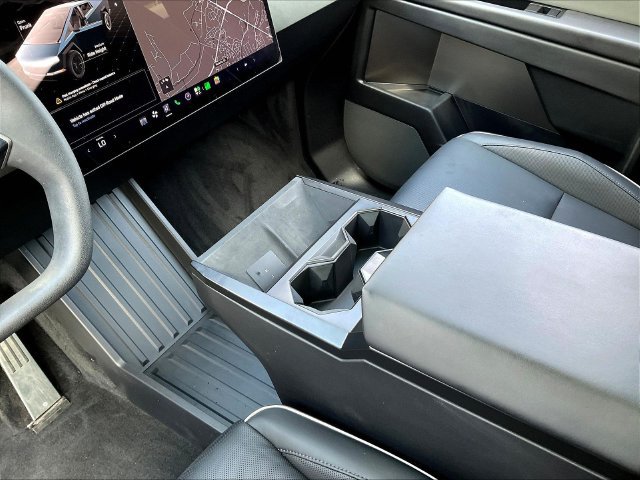 Used 2024 Tesla Cybertruck AWD Crew Cab image 20
