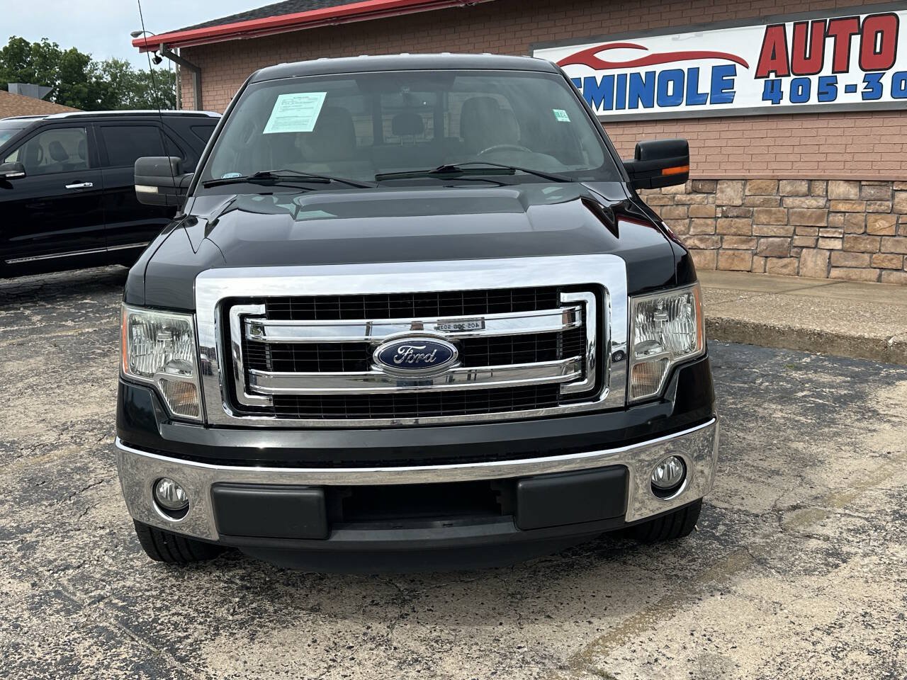 Used 2014 Ford F150 XLT w/ XLT Convenience Package RWD image 4