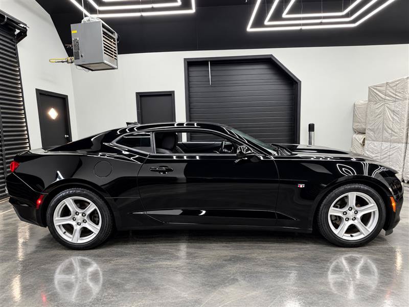Used 2021 Chevrolet Camaro LT RWD image 6
