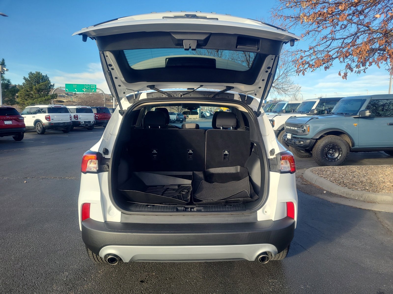 Used 2020 Ford Escape SE image 31