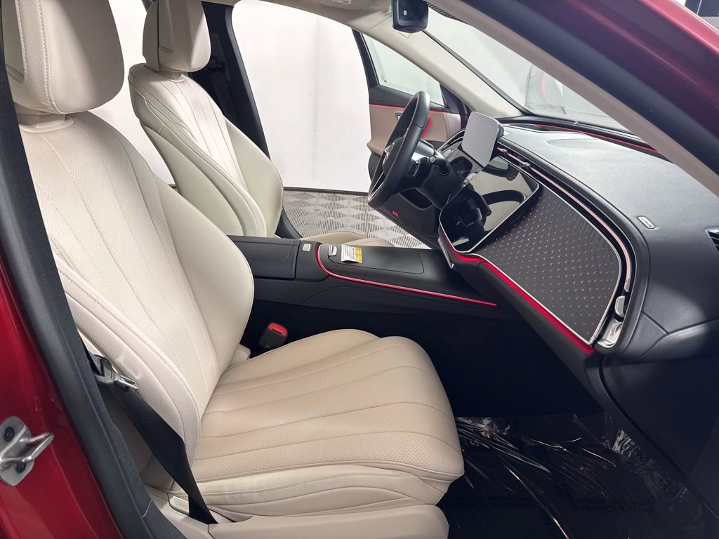 Certified 2025 Mercedes-Benz E 350 4MATIC Sedan image 21