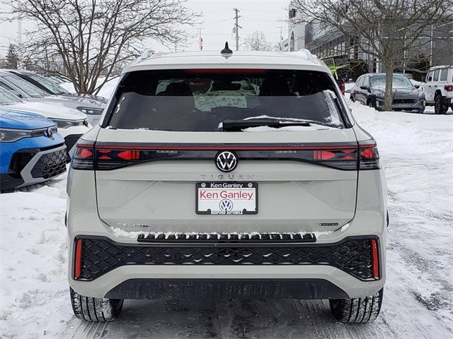 New 2026 Volkswagen Tiguan SEL R-Line image 4