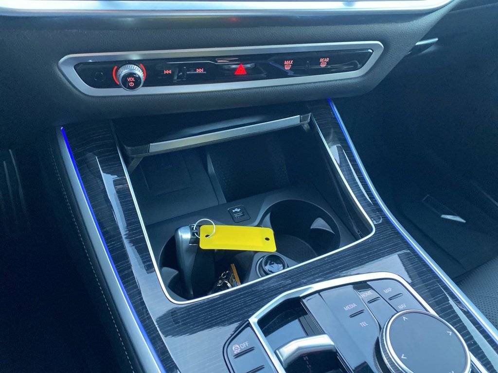 Used 2026 BMW X5 xDrive40i w/ M Sport Package image 11