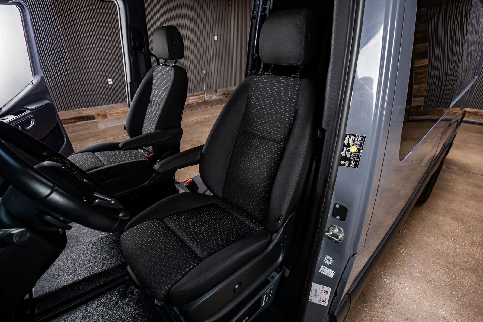 Used 2024 Mercedes-Benz Sprinter 3500 image 28