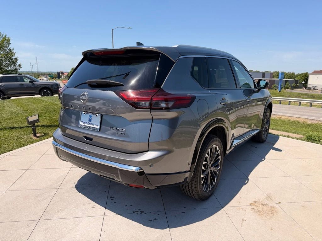 Used 2024 Nissan Rogue Platinum AWD/4WD image 5