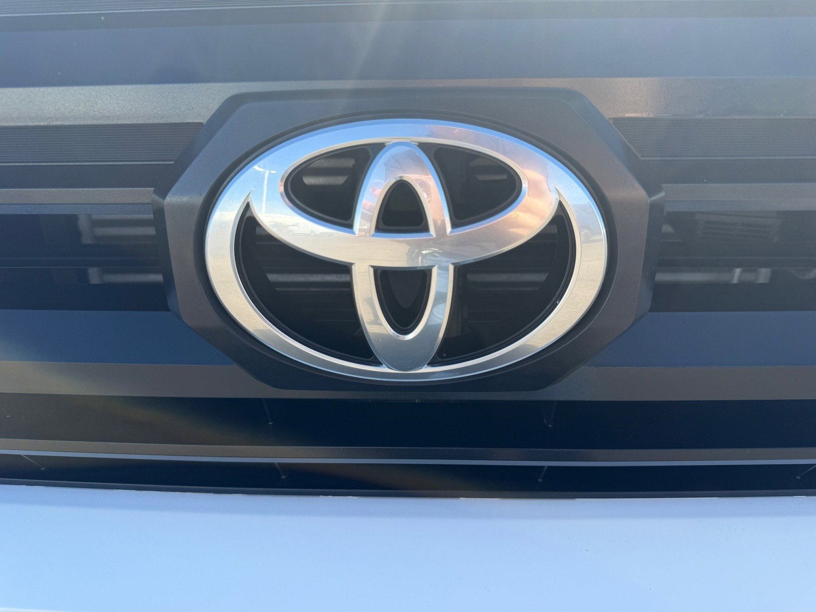 Used 2024 Toyota Tacoma SR image 27