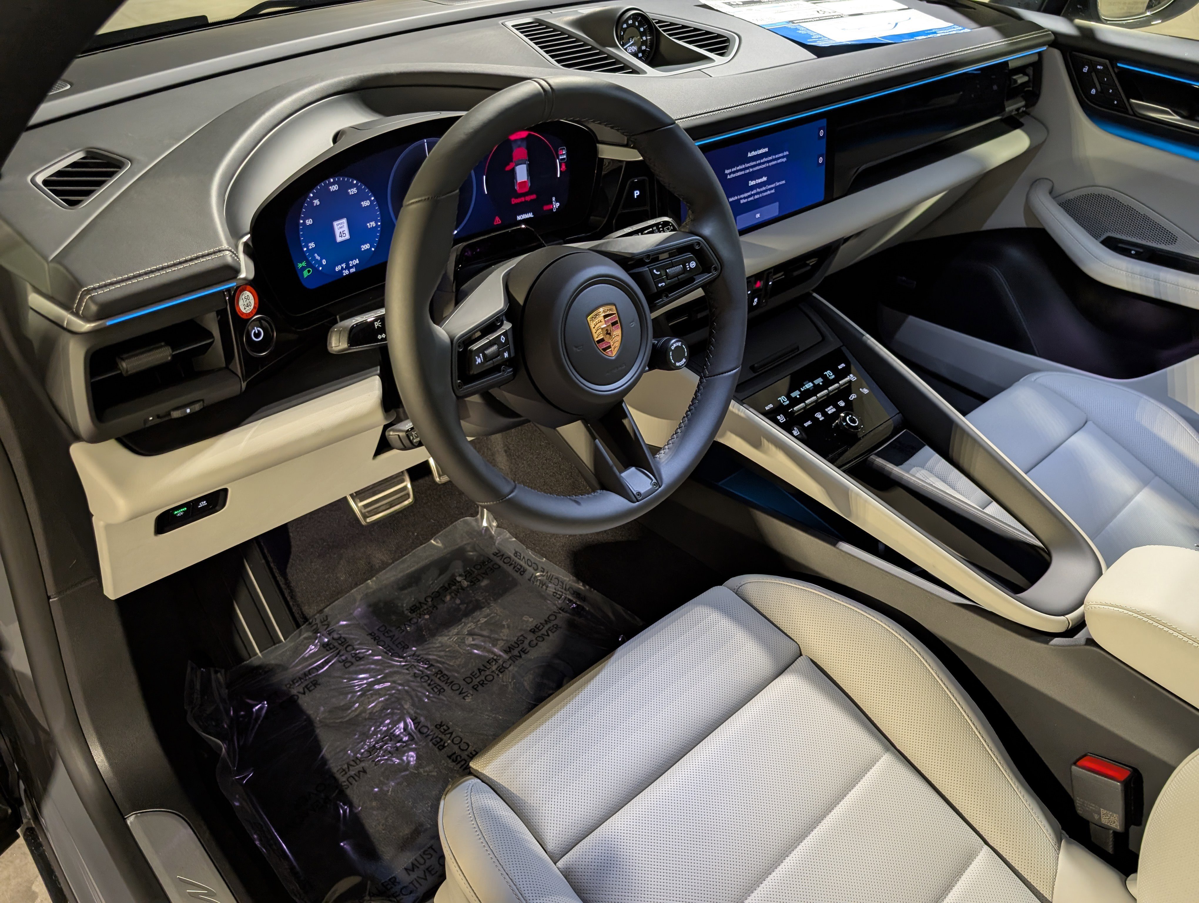 New 2026 Porsche Macan 4S Electric image 4