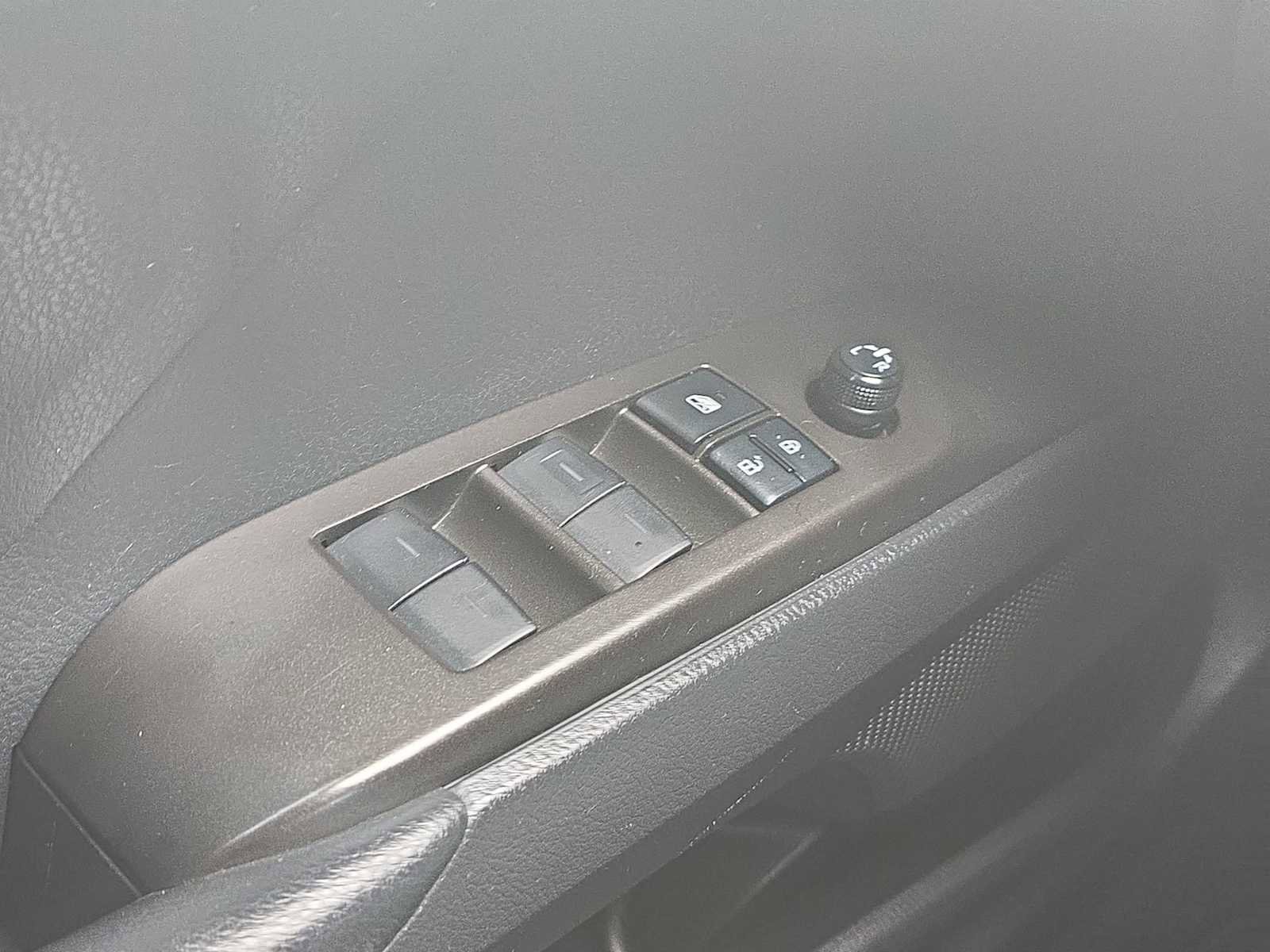 Used 2022 Toyota Camry LE FWD image 16