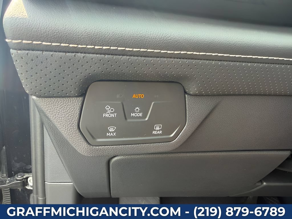 Used 2026 Volkswagen Atlas SE AWD/4WD image 12