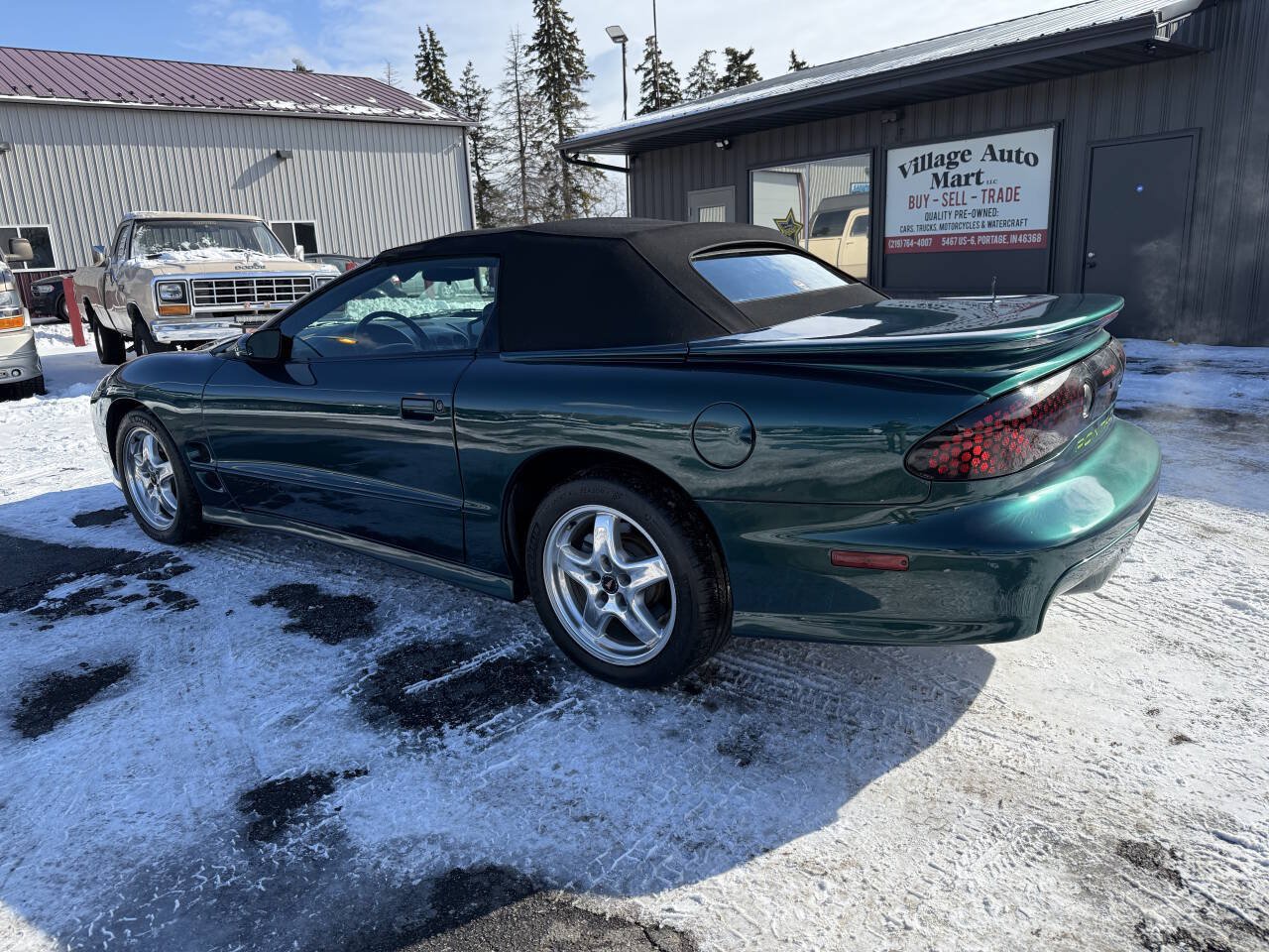 Used 2001 Pontiac Firebird Trans Am RWD image 3