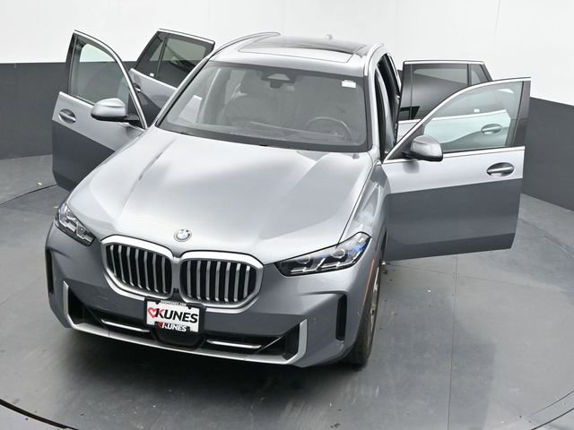 Used 2024 BMW X5 xDrive40i AWD/4WD image 60