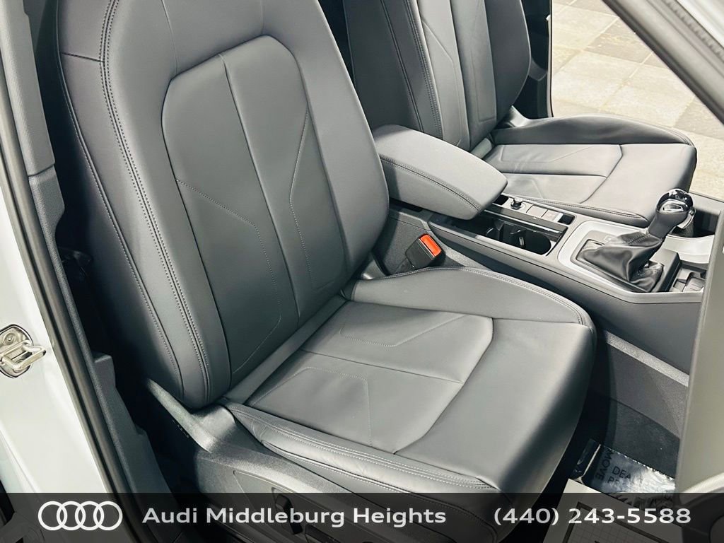 Certified 2025 Audi Q3 2.0T Premium w/ Convenience Package image 29