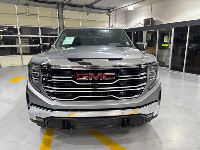 Used 2026 GMC Sierra 1500 SLT w/ SLT Premium Package AWD/4WD image 3