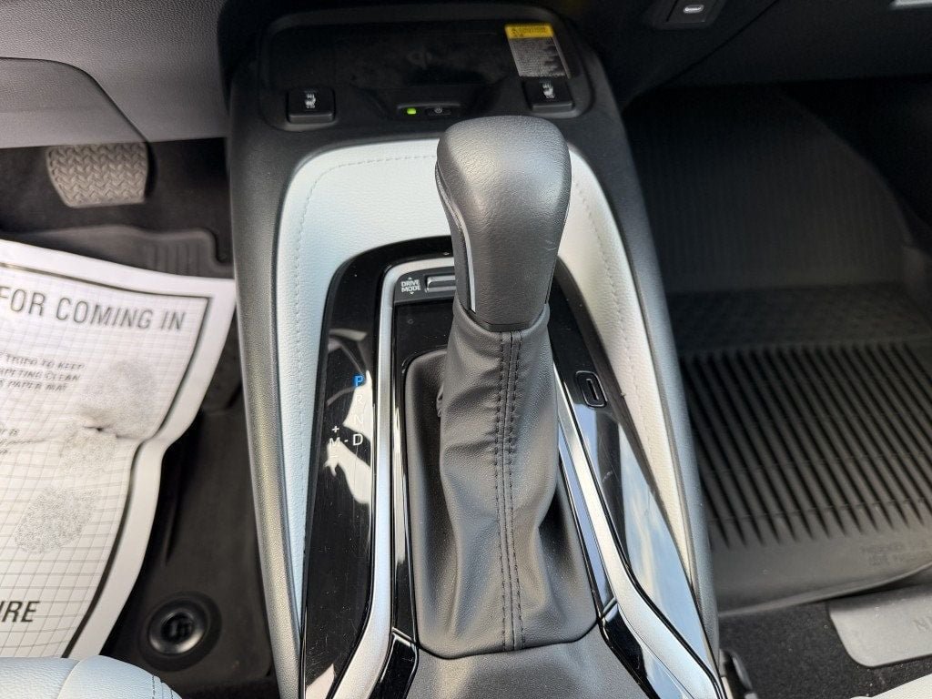 Used 2025 Toyota Corolla XSE FWD image 19