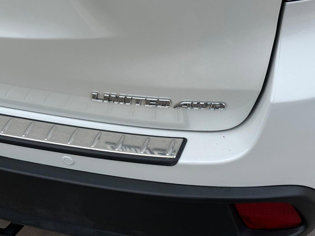 Used 2015 Toyota Highlander Limited image 7