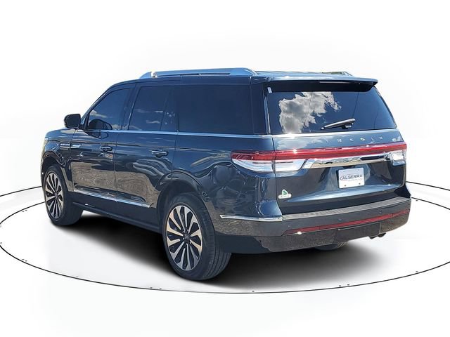 Used 2024 Lincoln Navigator Reserve AWD/4WD image 3