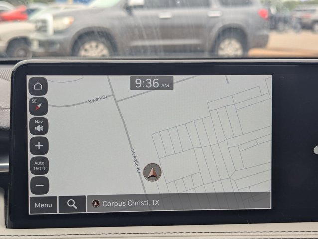 Used 2025 Genesis G70 2.5T image 9