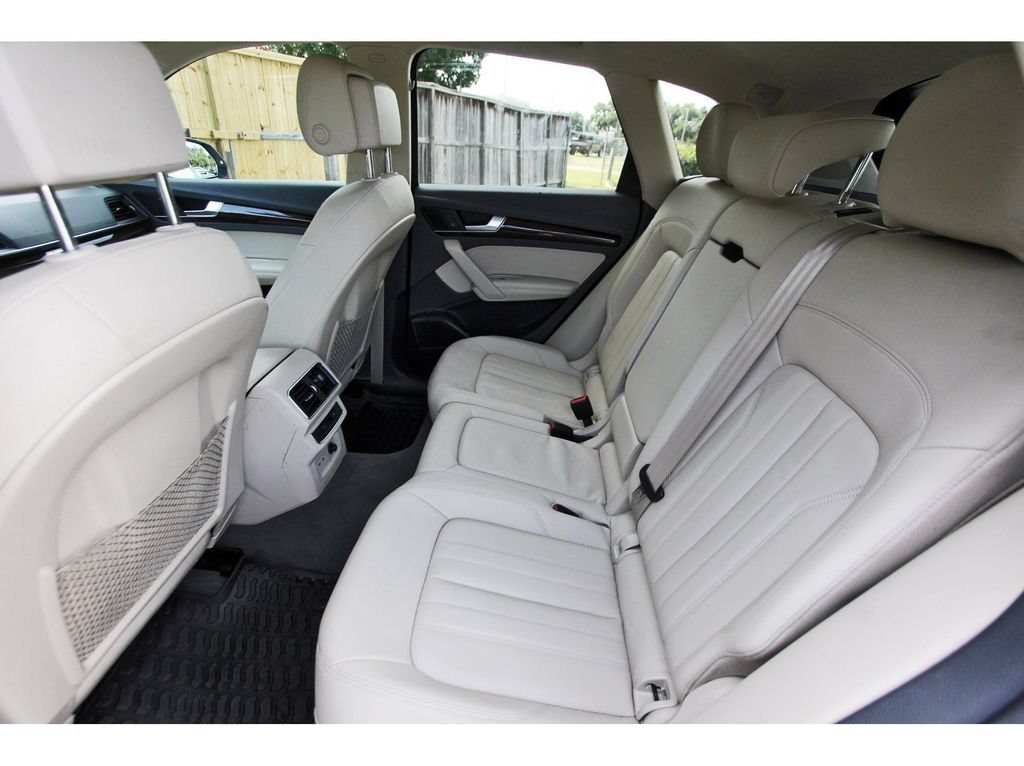 Used 2019 Audi Q5 2.0T Premium Plus w/ Premium Plus Package AWD/4WD image 14