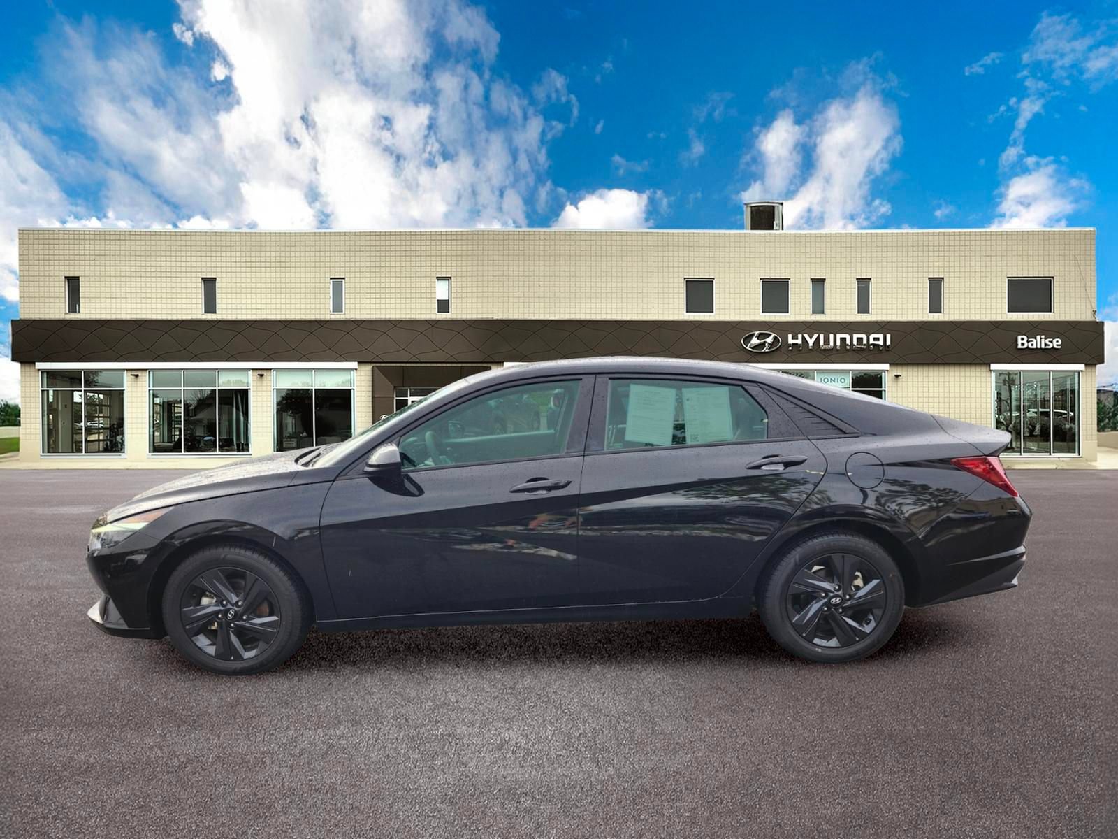 Certified 2023 Hyundai Elantra SEL FWD image 6