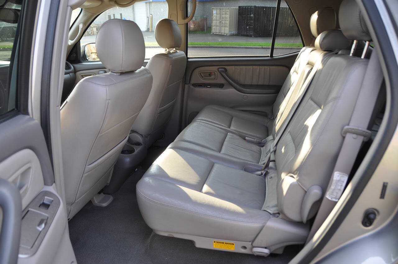 Used 2005 Toyota Sequoia Limited AWD/4WD image 21