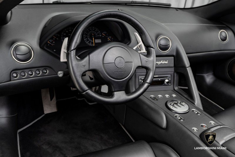Used 2006 Lamborghini Murcielago Roadster image 45