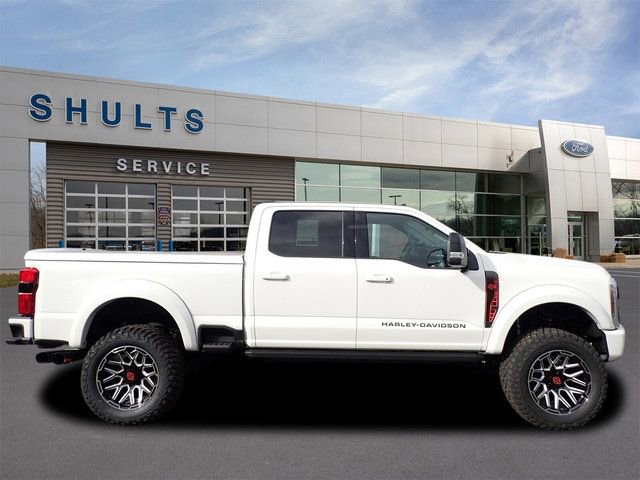 New 2026 Ford F250 Lariat w/ Black Appearance Package image 4