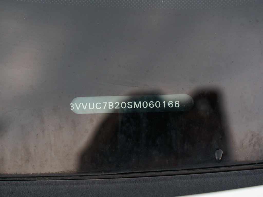 Certified 2025 Volkswagen Taos SE AWD/4WD image 30