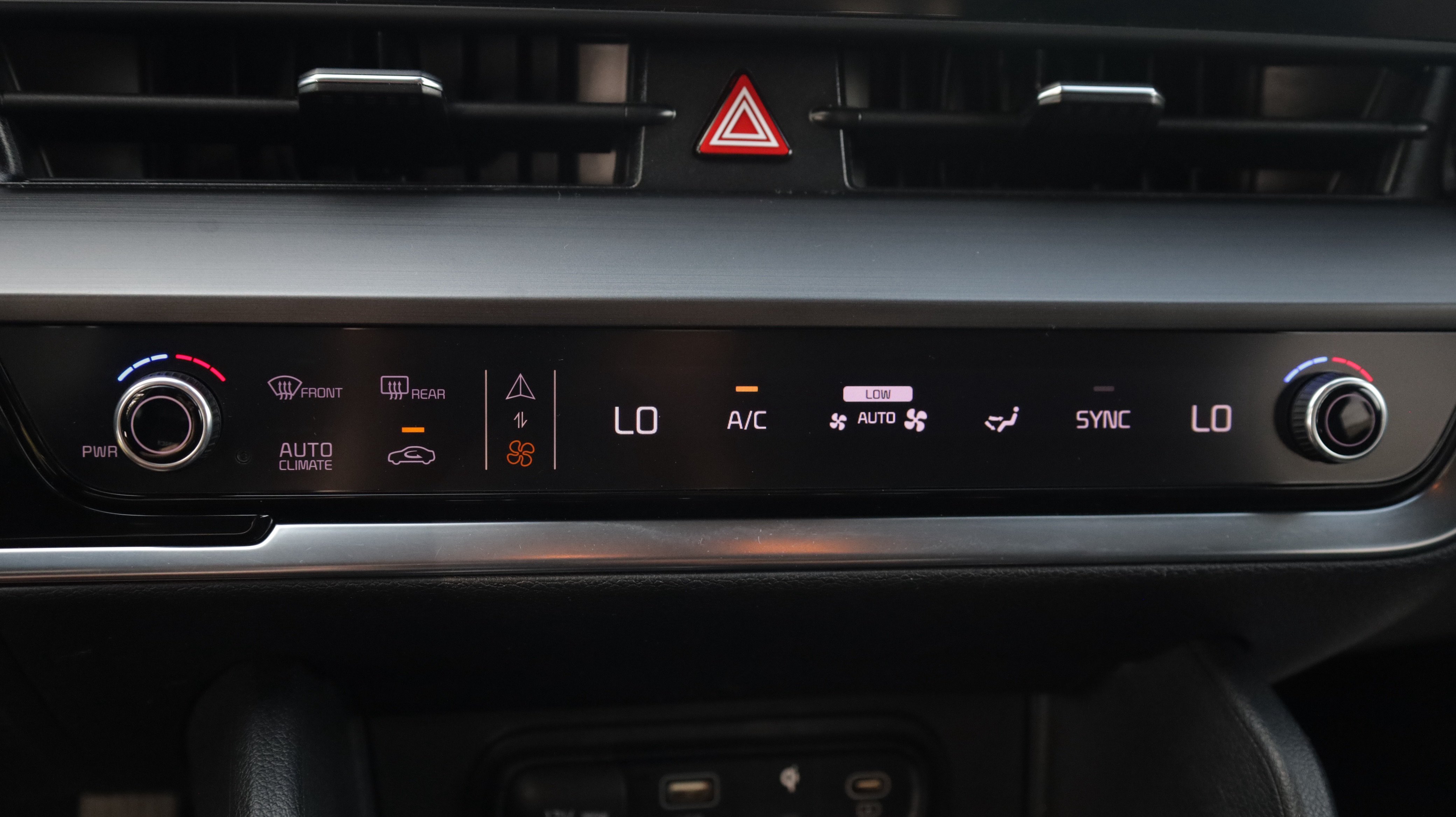Used 2023 Kia Sportage EX FWD image 9