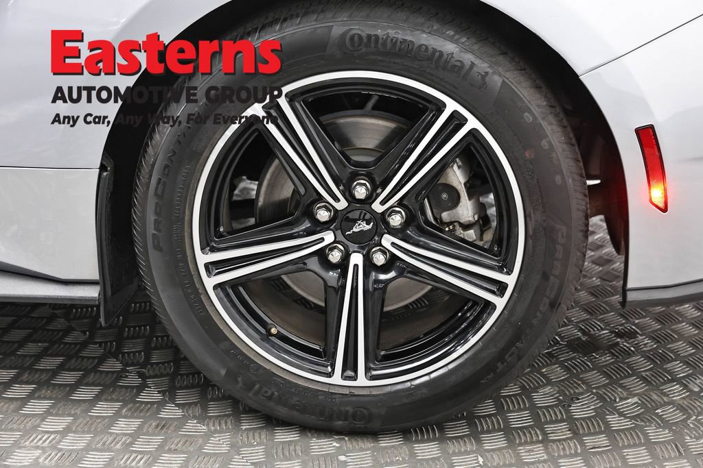 Used 2025 Ford Mustang Premium RWD image 31