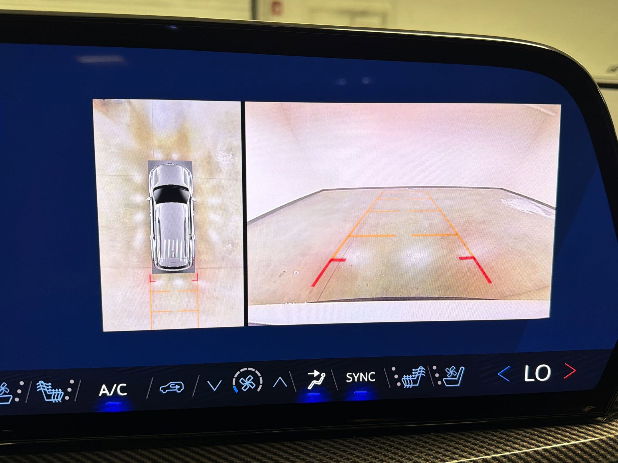 New 2026 Chevrolet Traverse High Country w/ LPO, Floor Liner Package image 25