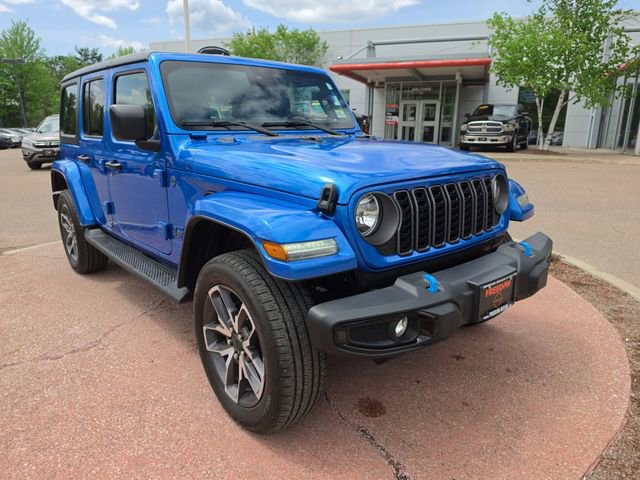 Used 2024 Jeep Wrangler Unlimited w/ Convenience Group AWD/4WD image 7